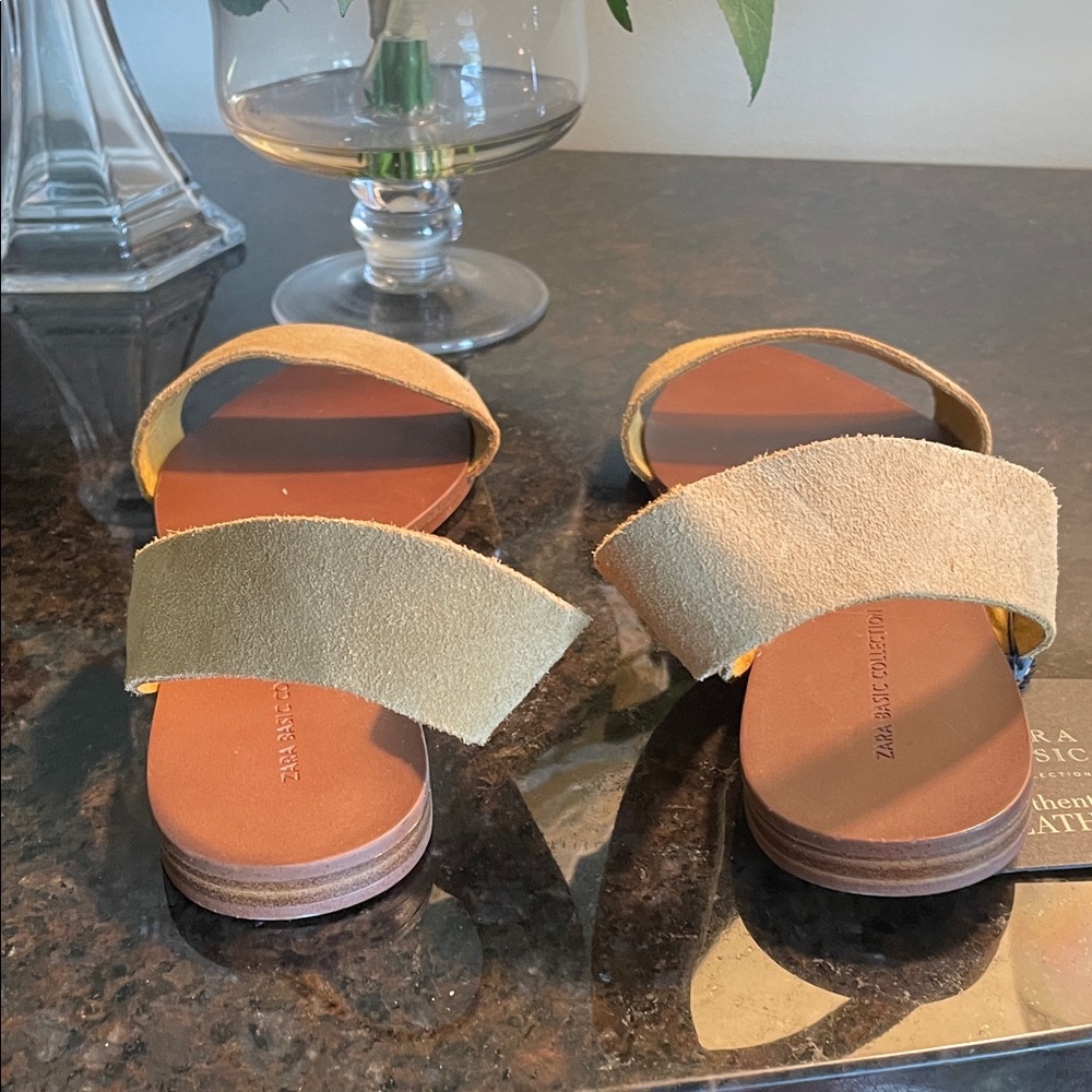 ZARA BASIC COLLECTION Tan Suede Flat Sandals Size 37/6.5 💥🆕💥 - Picture 6 of 10